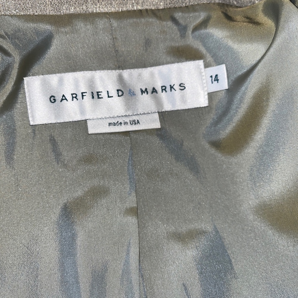 Nordstrom’s Garfield & Marks Light Tan And Metall… - image 3